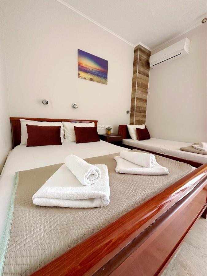 Hotel Palmera Sarti Exterior photo